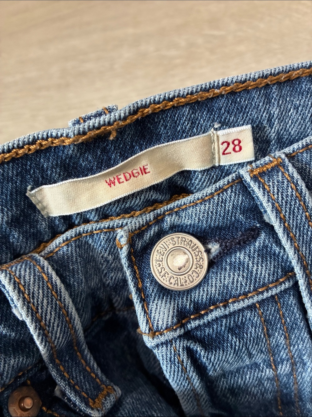 Levi's High Rise Wedgie Jeans - Blue - Picture 4 of 4